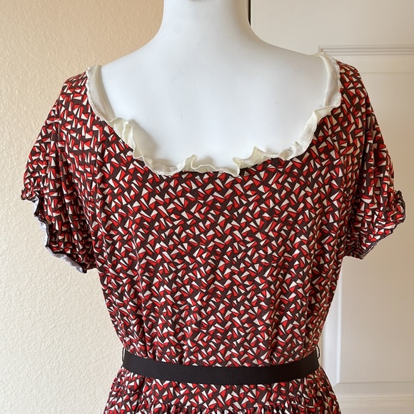 Veeko shape pattern red and brown belted dress Small - Picture 6 of 12